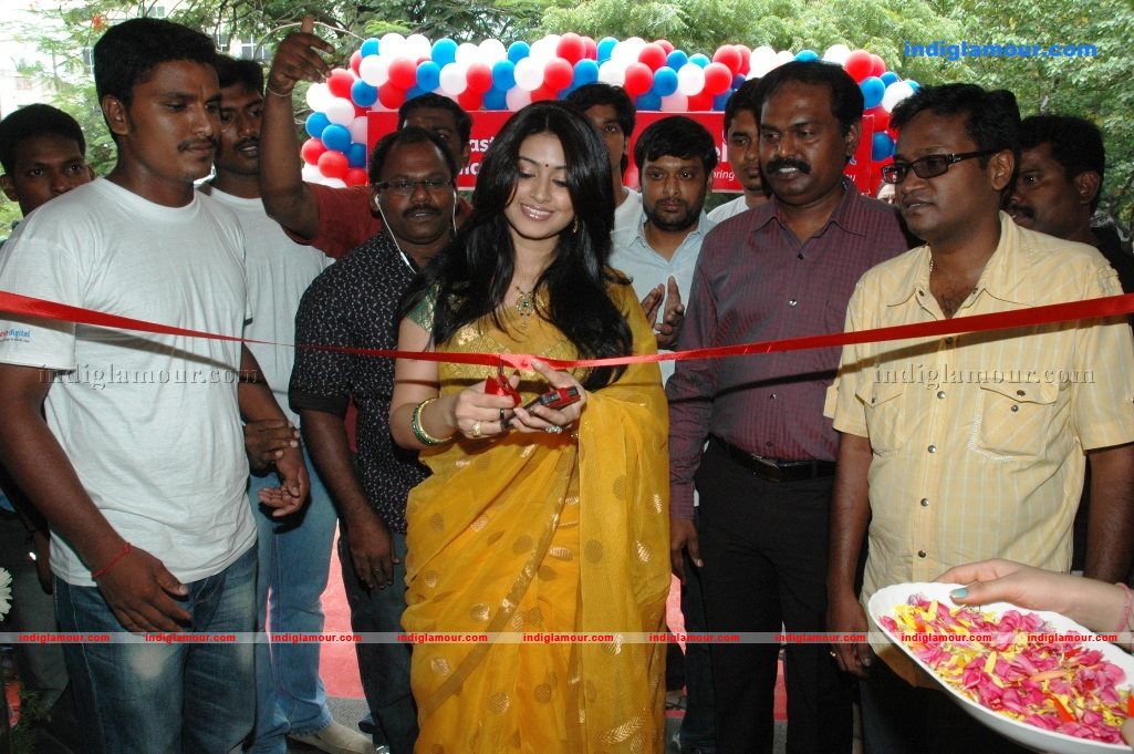 Sneha at Reliance Digital Opening Event hd photo