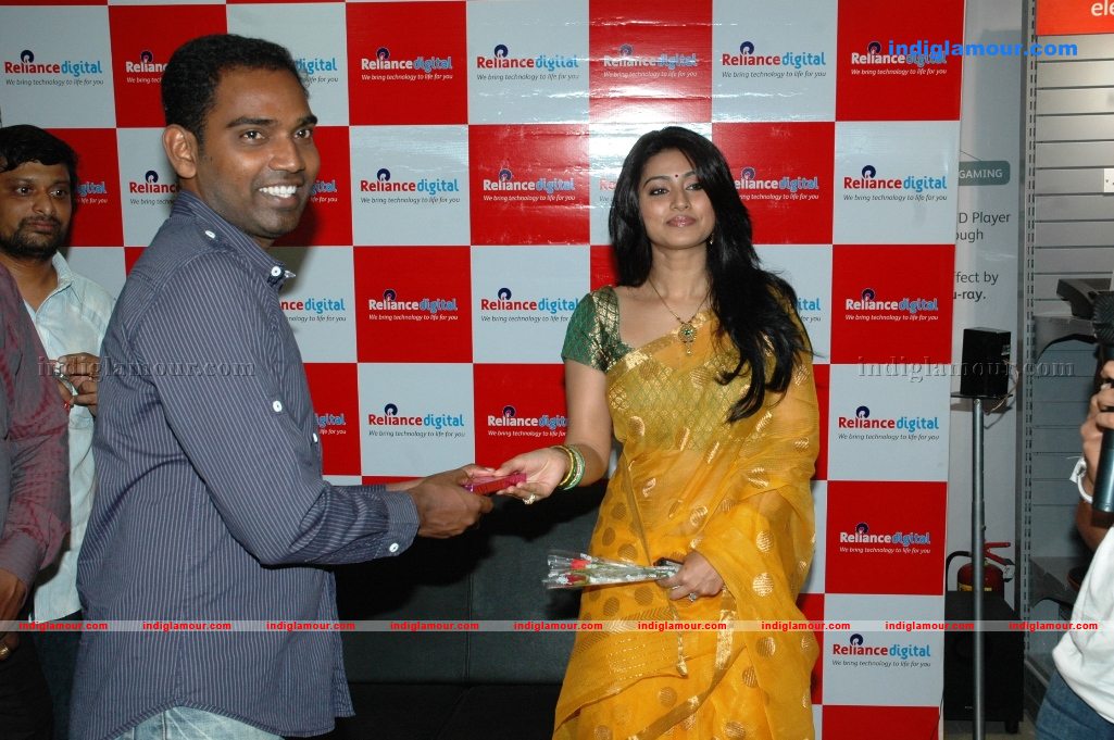Sneha at Reliance Digital Opening Event hd photo