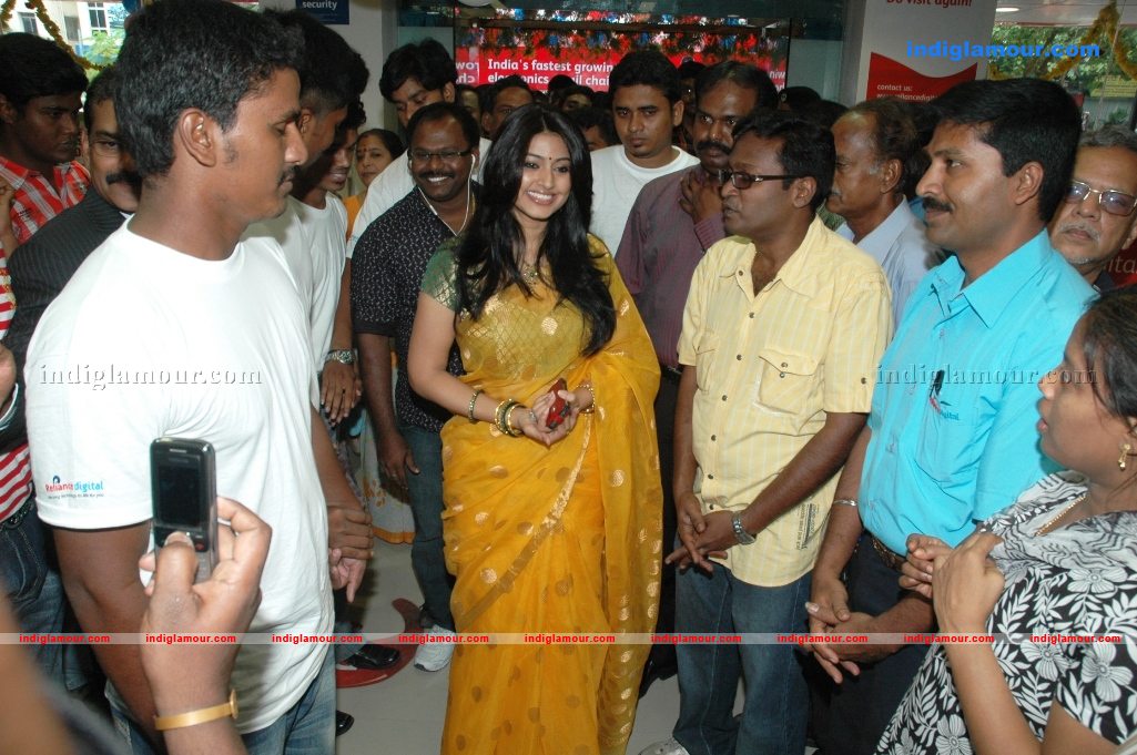 Sneha at Reliance Digital Opening Event hd photo