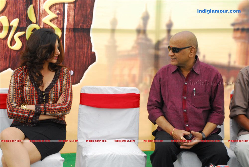 Tea Samosa Biscuit Movie Opening Event hd photo