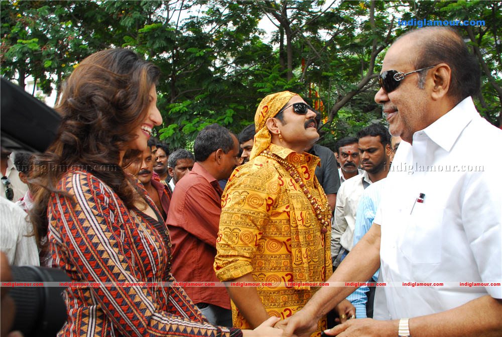 Tea Samosa Biscuit Movie Opening Event hd photo
