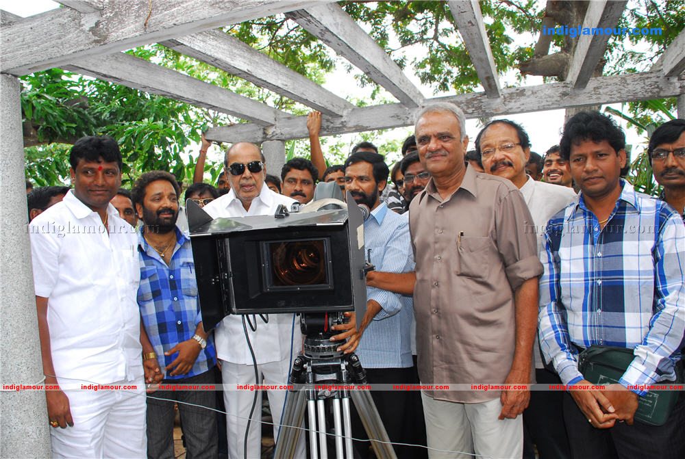 Tea Samosa Biscuit Movie Opening Event hd photo
