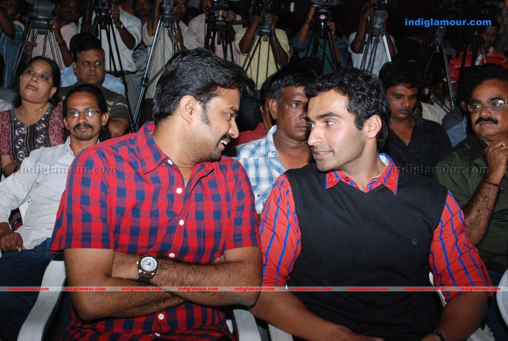 Vellore Mavattam Audio launch Event hd photo