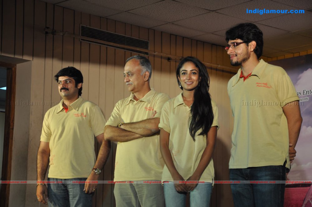 Konjam Koffee Konjam Kaadhal movie Pressmeet Event hd photo
