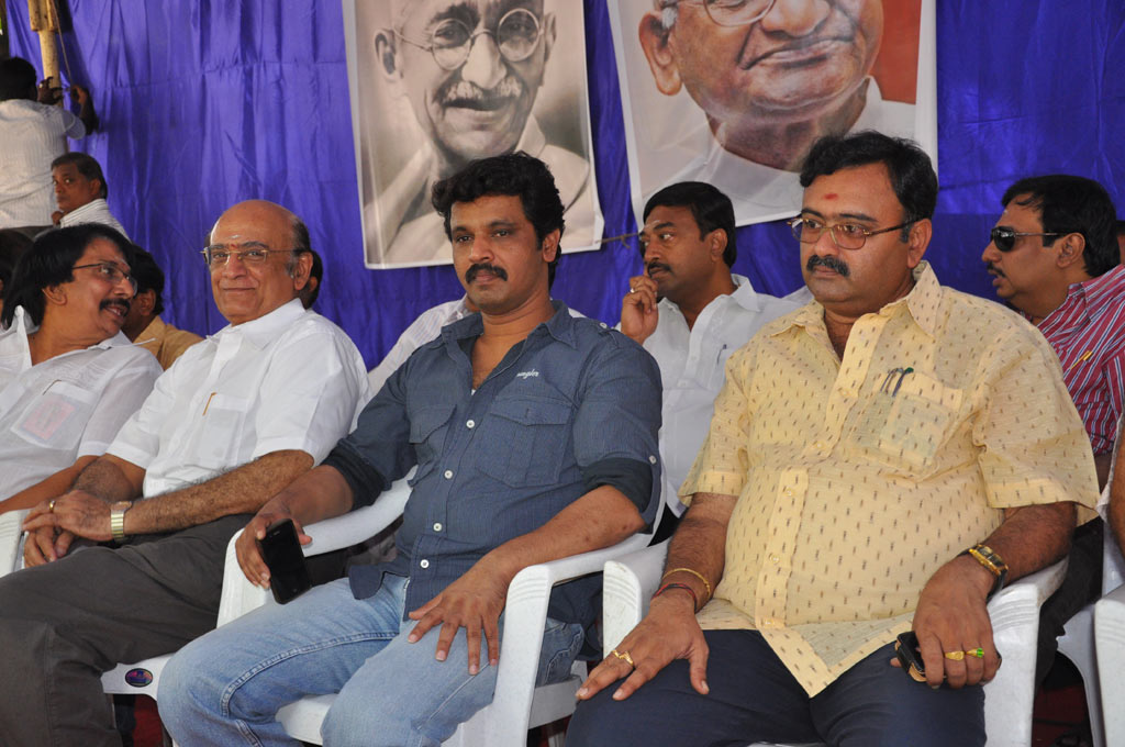 Kollywood Fasting in Support of Anna Hazare Event hd photo