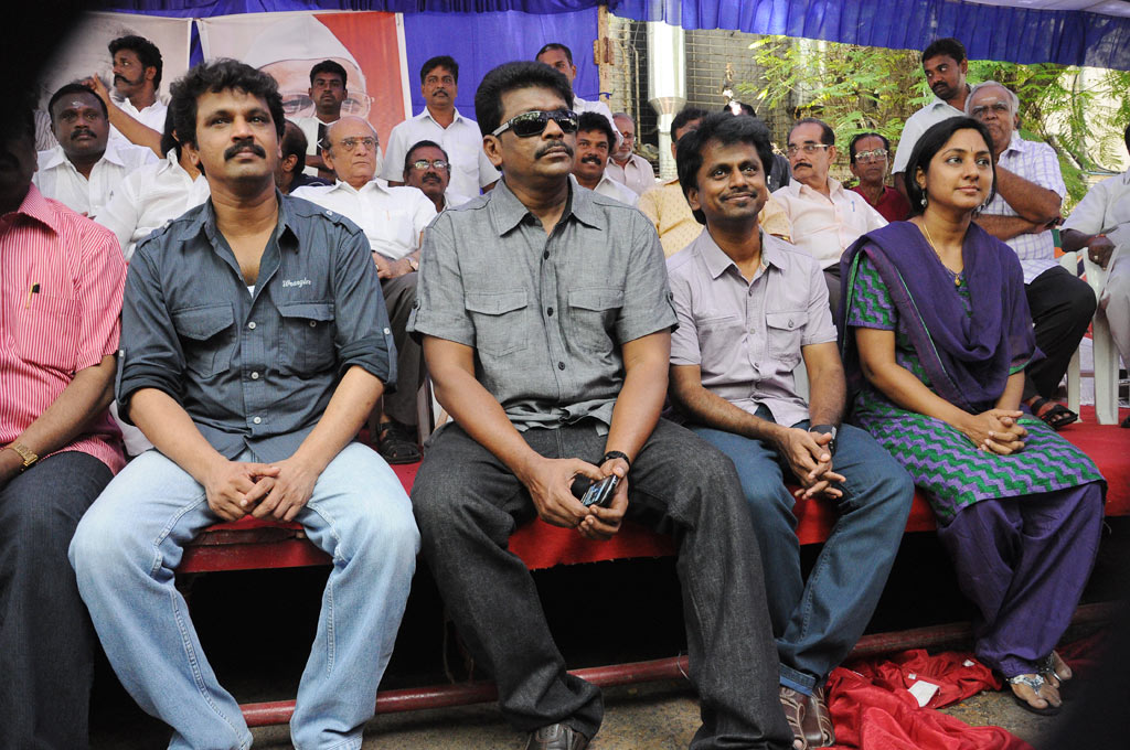 Kollywood Fasting in Support of Anna Hazare Event hd photo