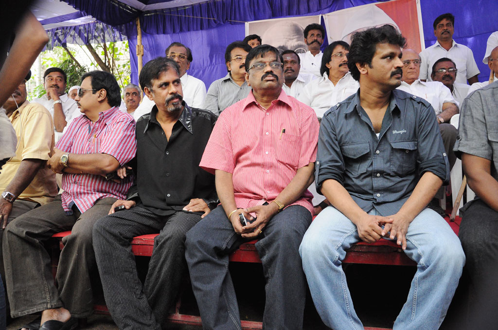 Kollywood Fasting in Support of Anna Hazare Event hd photo