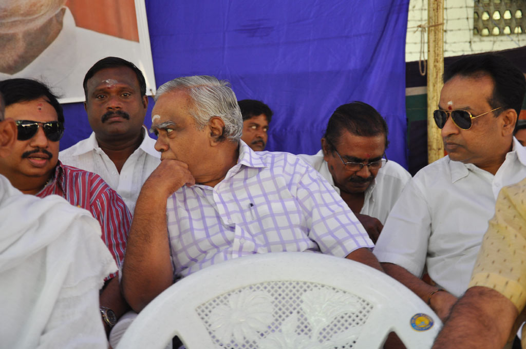 Kollywood Fasting in Support of Anna Hazare Event hd photo