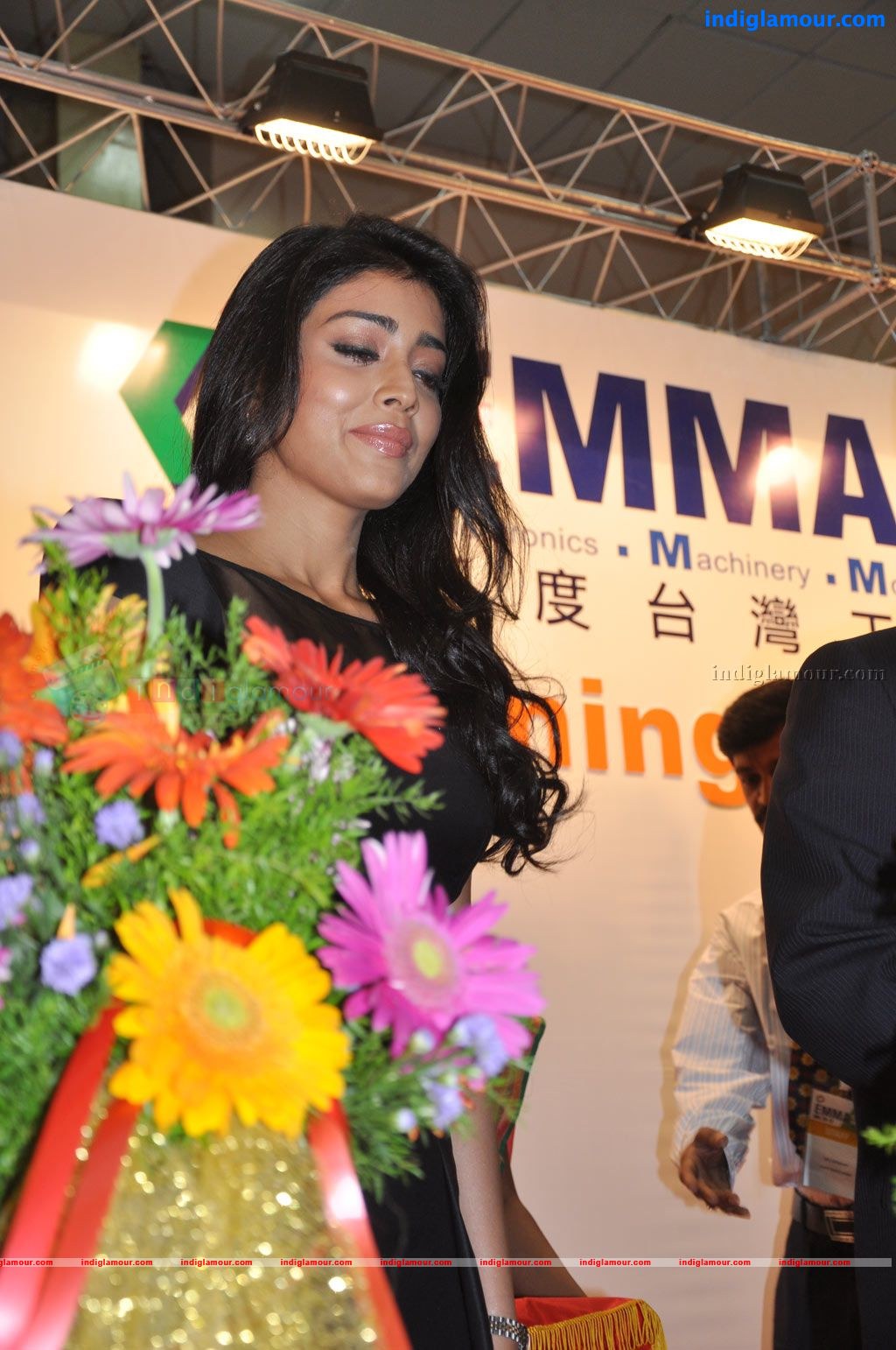 Shriya at EMMA Expo India 2011 Opening Ceremony Event hd photo