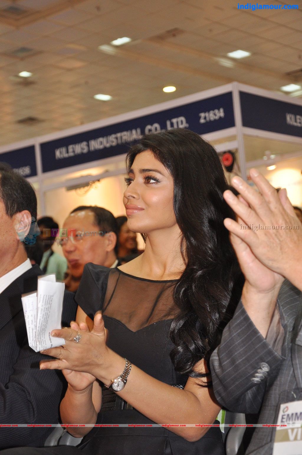 Shriya at EMMA Expo India 2011 Opening Ceremony Event hd photo