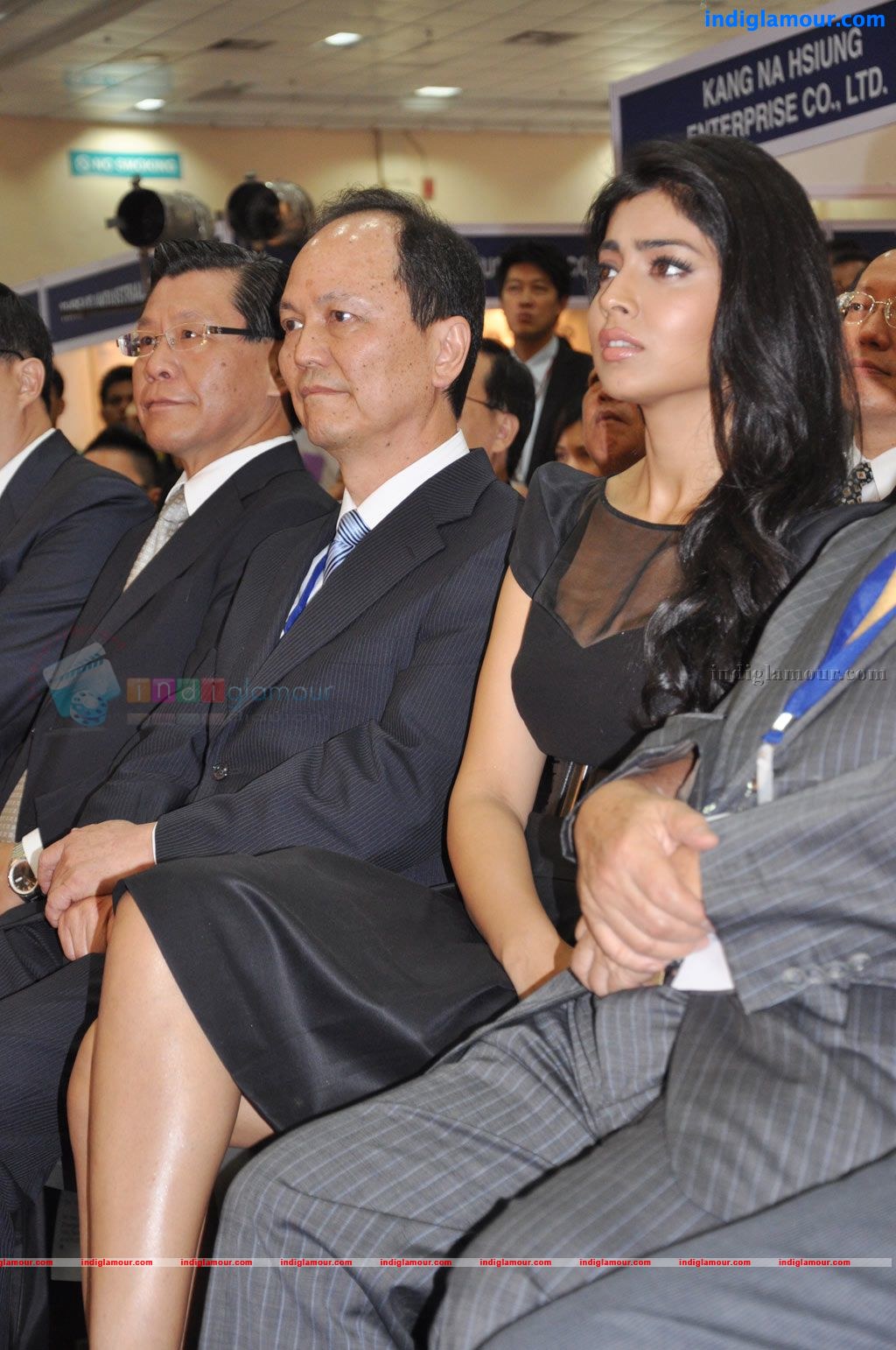 Shriya at EMMA Expo India 2011 Opening Ceremony Event hd photo
