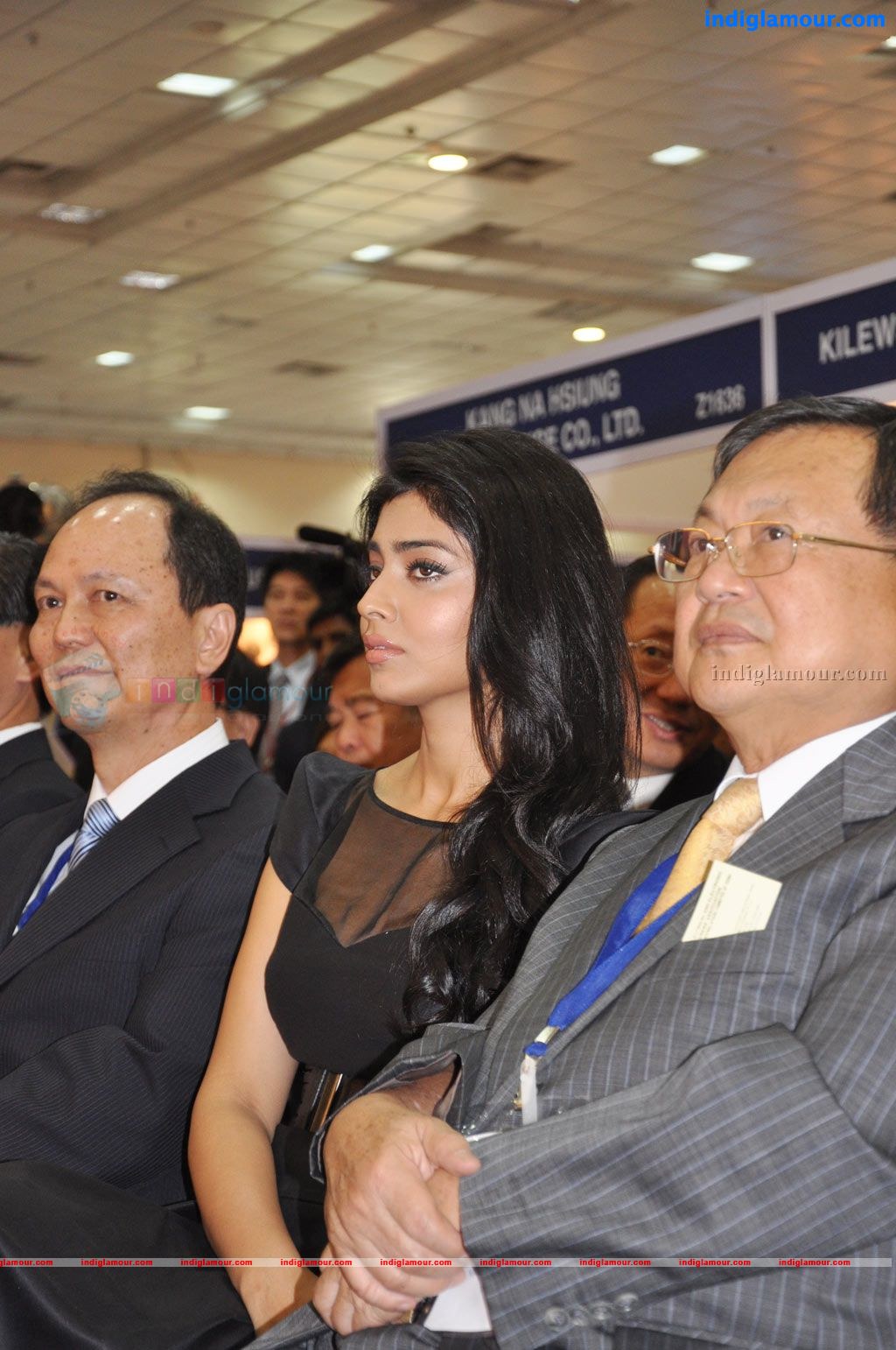 Shriya at EMMA Expo India 2011 Opening Ceremony Event hd photo