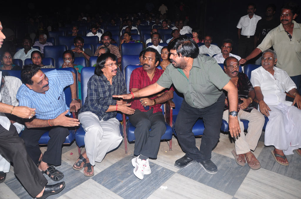 PRO Glamour Krishnamurthy's Ninaivu Anjali Event hd photo