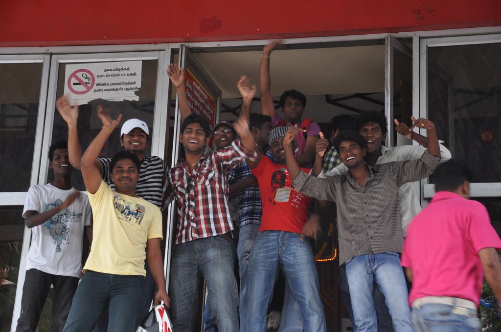 Fans Celebrate Mankatha Release Event hd photo