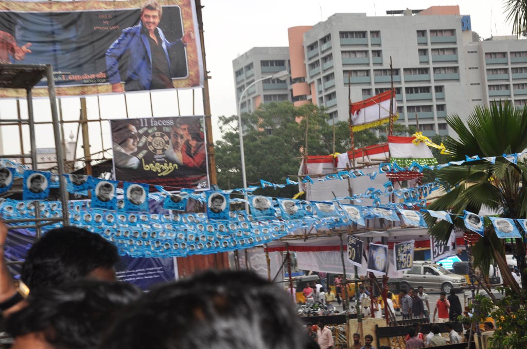 Fans Celebrate Mankatha Release Event hd photo