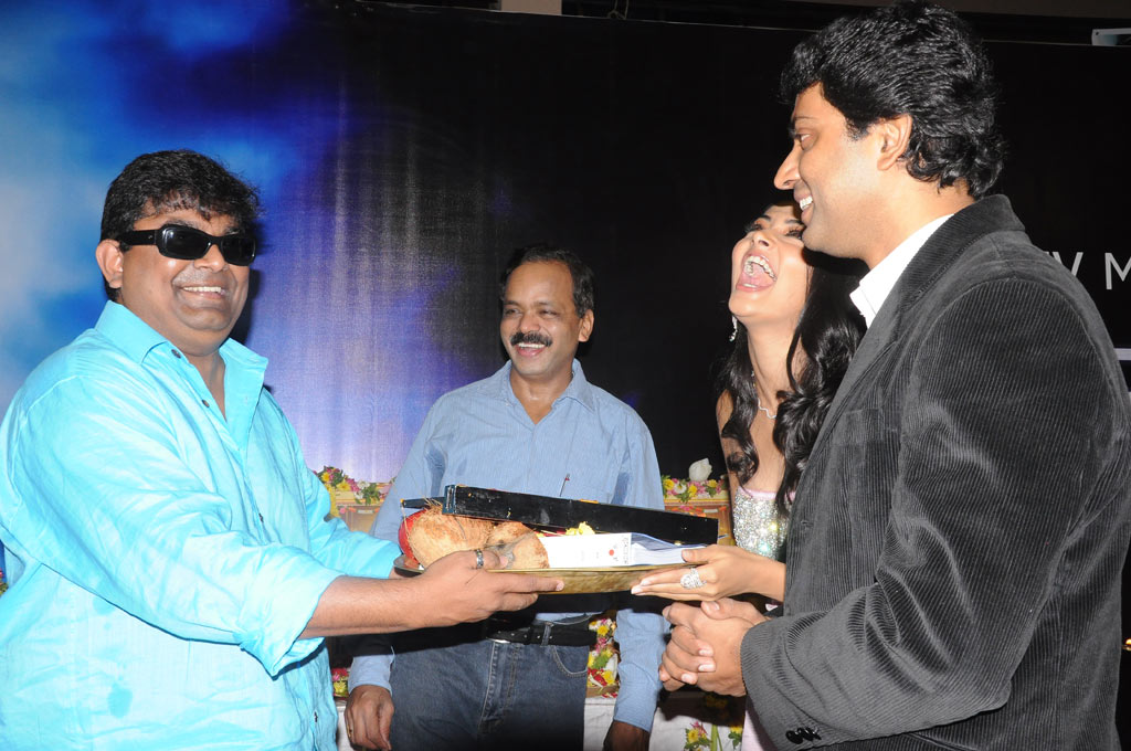 Mugamoodi Movie Launch Event hd photo