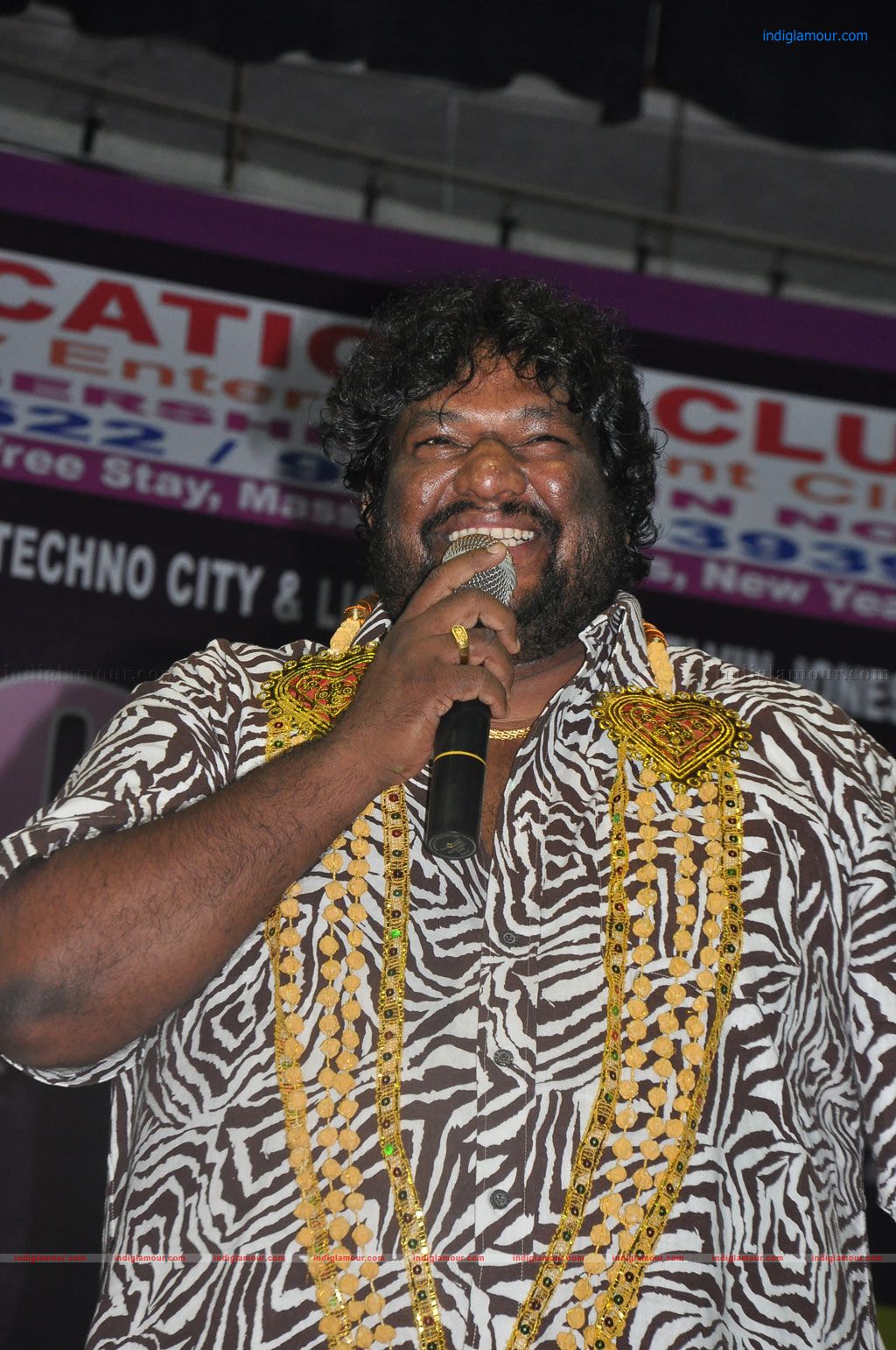 Benze Vaccations Clup Awards 2012 Event hd photo