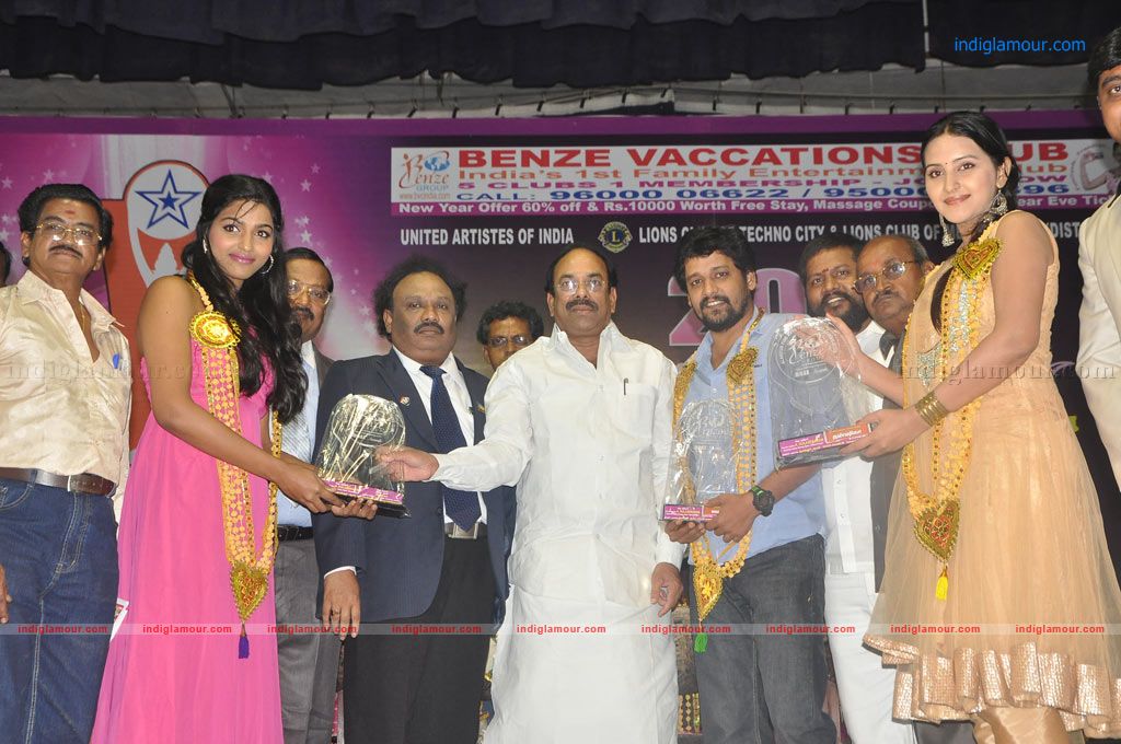 Benze Vaccations Clup Awards 2012 Event hd photo