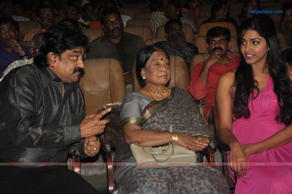 Benze Vaccations Clup Awards 2012 Event hd photo