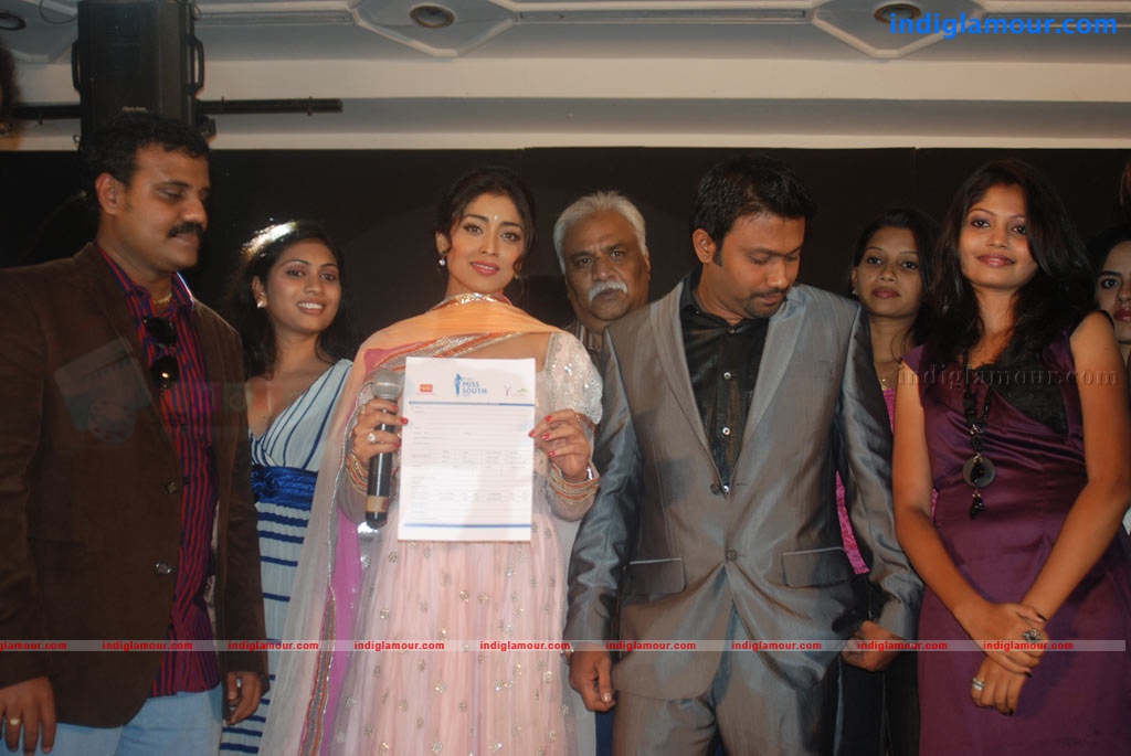 India Miss South 2011 Event hd photo