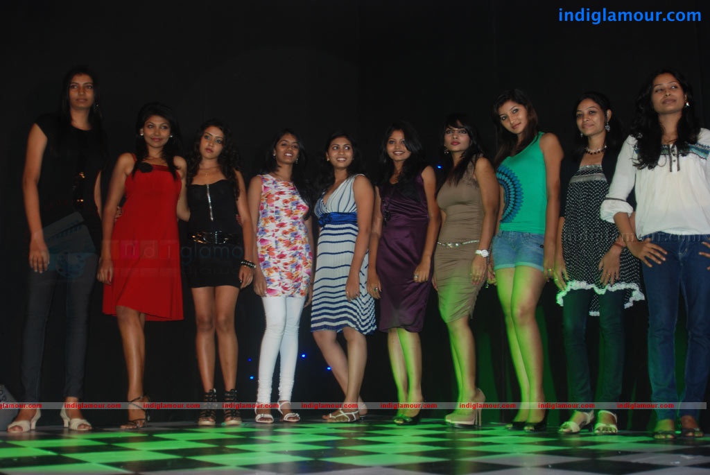 India Miss South 2011 Event hd photo