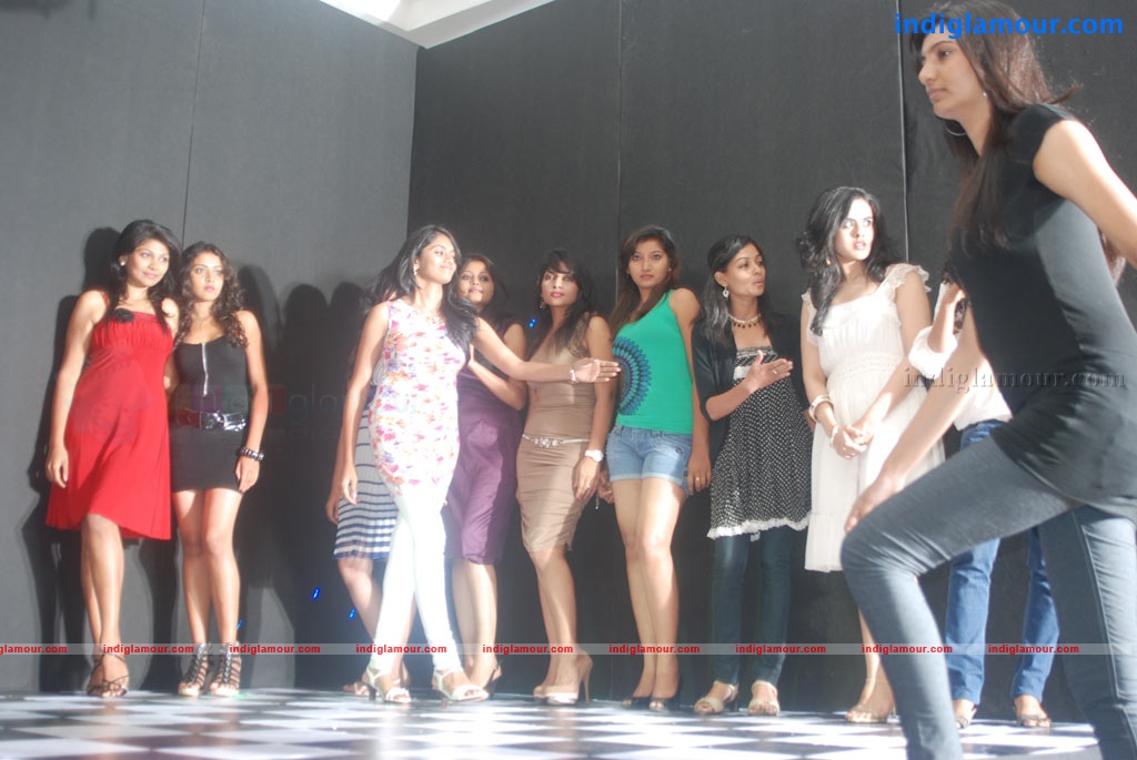 India Miss South 2011 Event hd photo