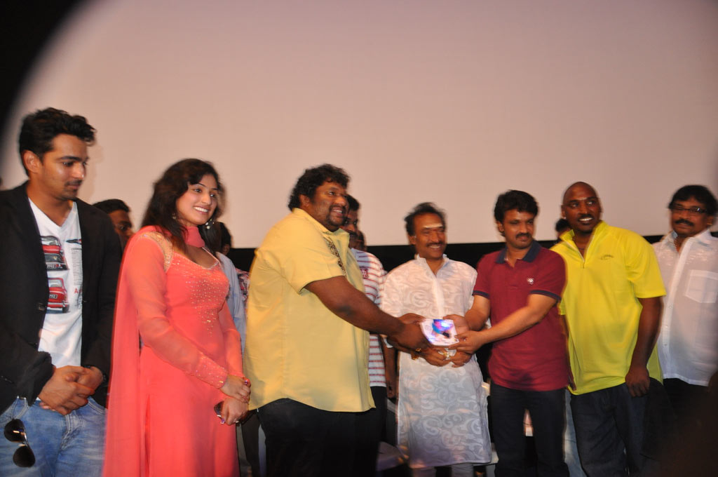 Thulli Ezhundhathu Kadhal Audio Launch Event hd photo