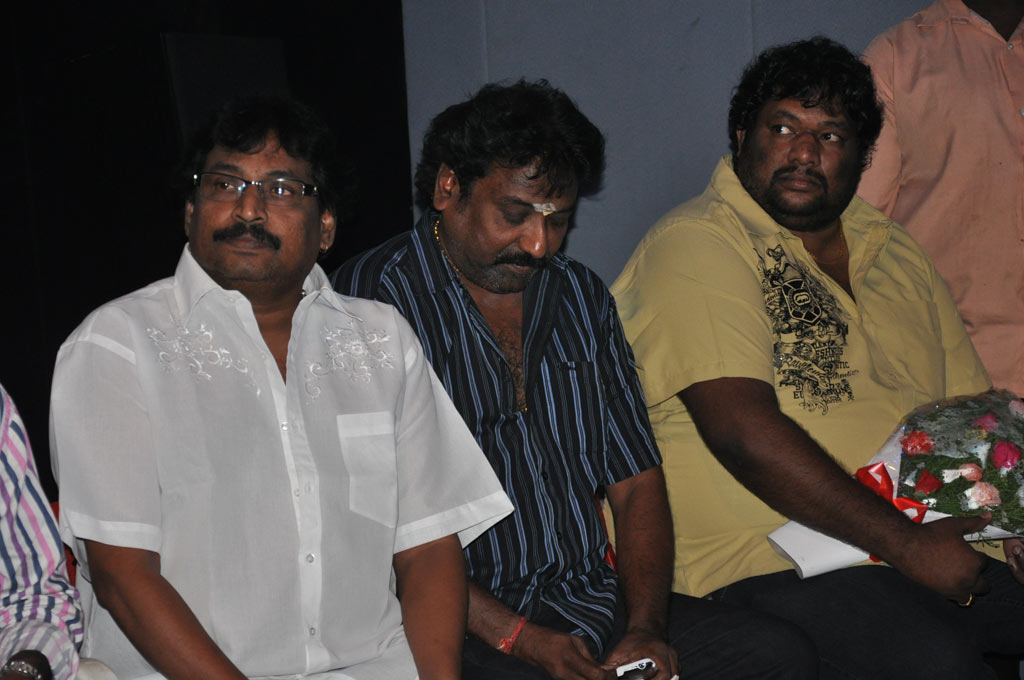 Thulli Ezhundhathu Kadhal Audio Launch Event hd photo
