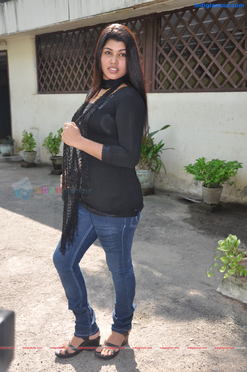 Nee Vara Vendum Movie Launch Event hd photo