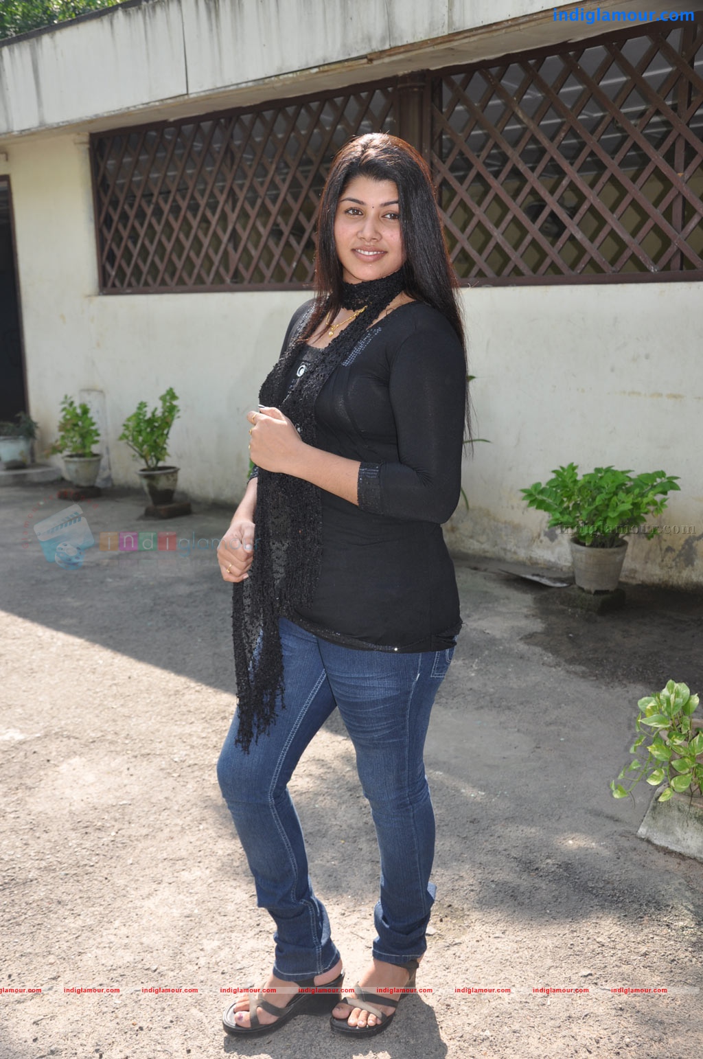 Nee Vara Vendum Movie Launch Event hd photo