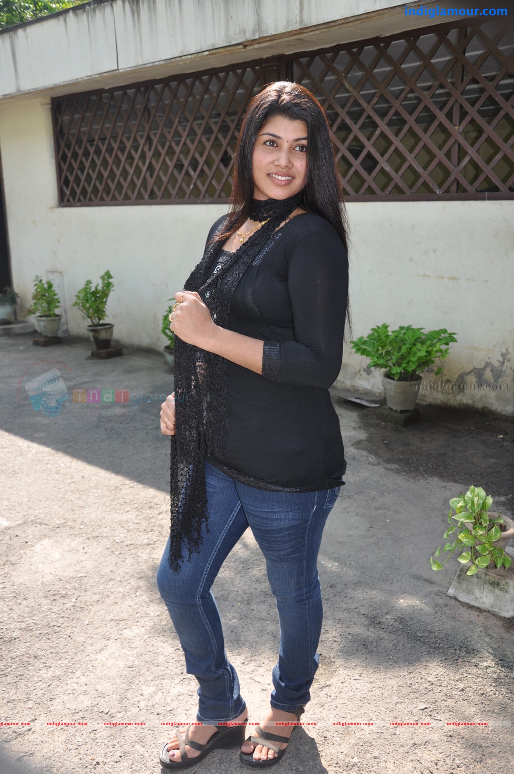 Nee Vara Vendum Movie Launch Event hd photo