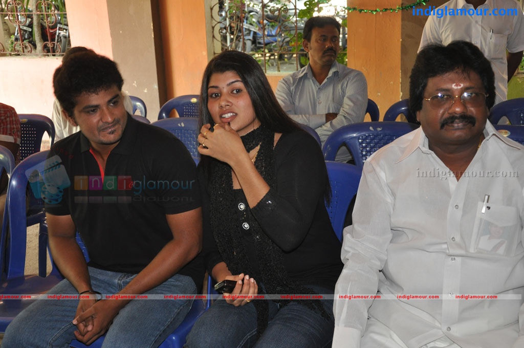 Nee Vara Vendum Movie Launch Event hd photo