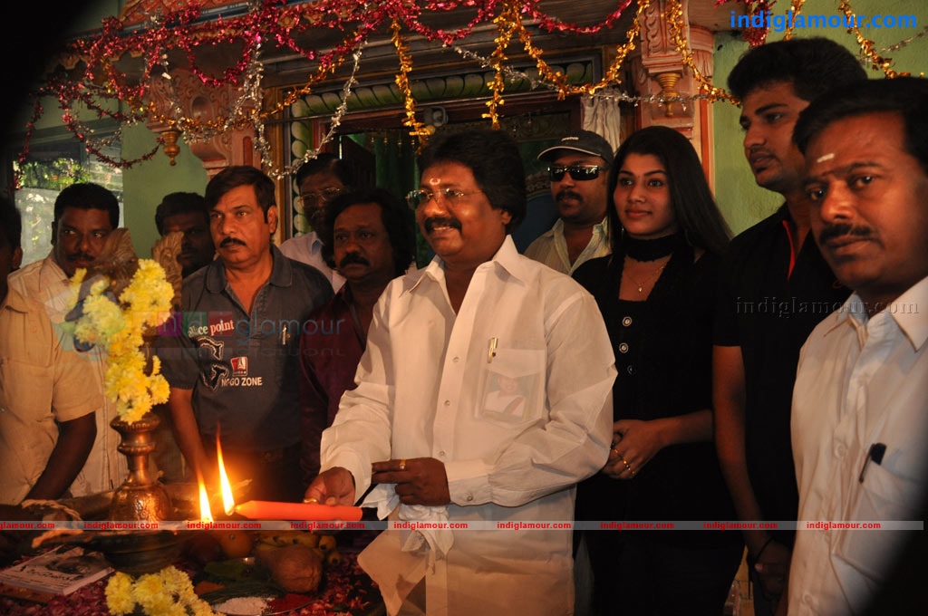 Nee Vara Vendum Movie Launch Event hd photo