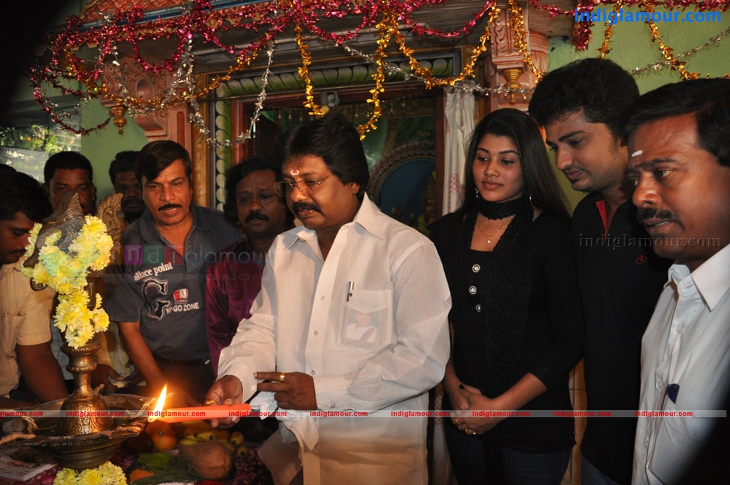 Nee Vara Vendum Movie Launch Event hd photo