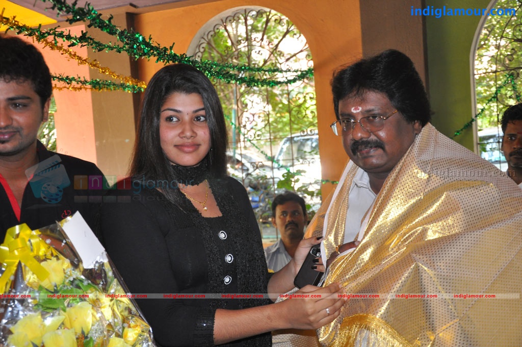 Nee Vara Vendum Movie Launch Event hd photo