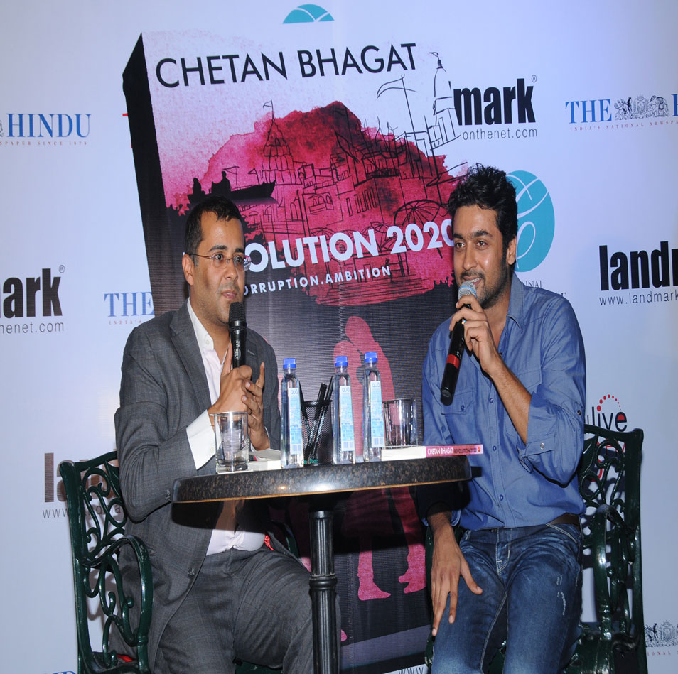 Surya Launches Chetan Bhagats Latest ook Revolution 2020 Event hd photo