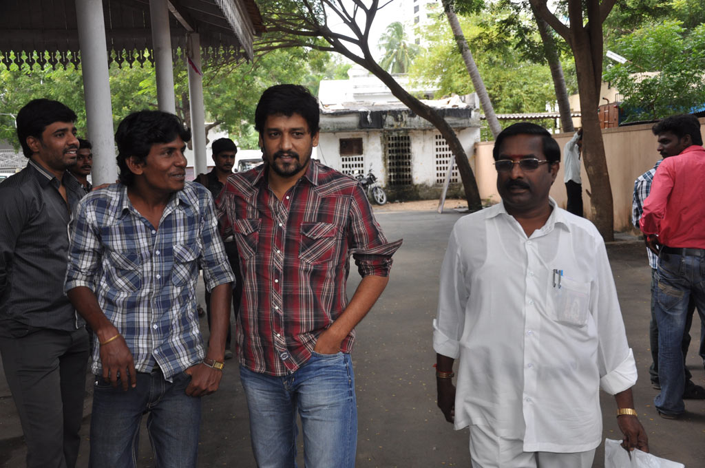 Adhi Thappu Audio Launch Event hd photo