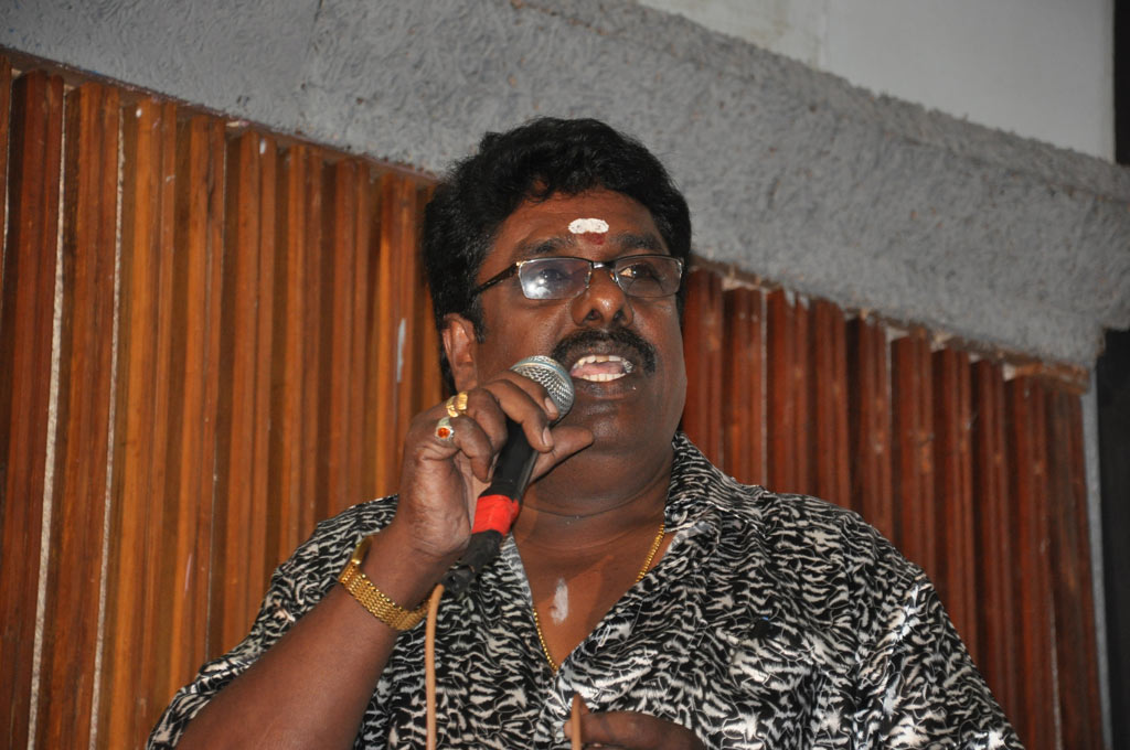 Adhi Thappu Audio Launch Event hd photo