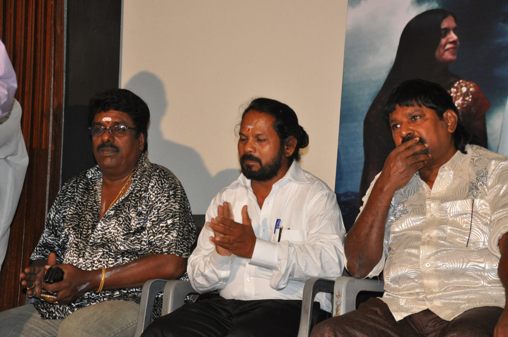 Adhi Thappu Audio Launch Event hd photo