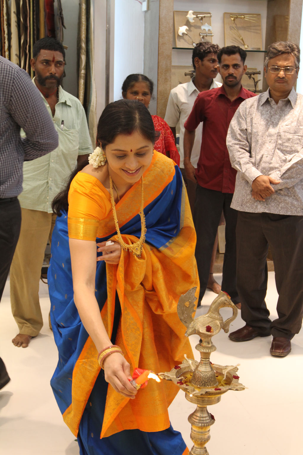 Devayani At Textile Showroom Inauguration Event hd photo