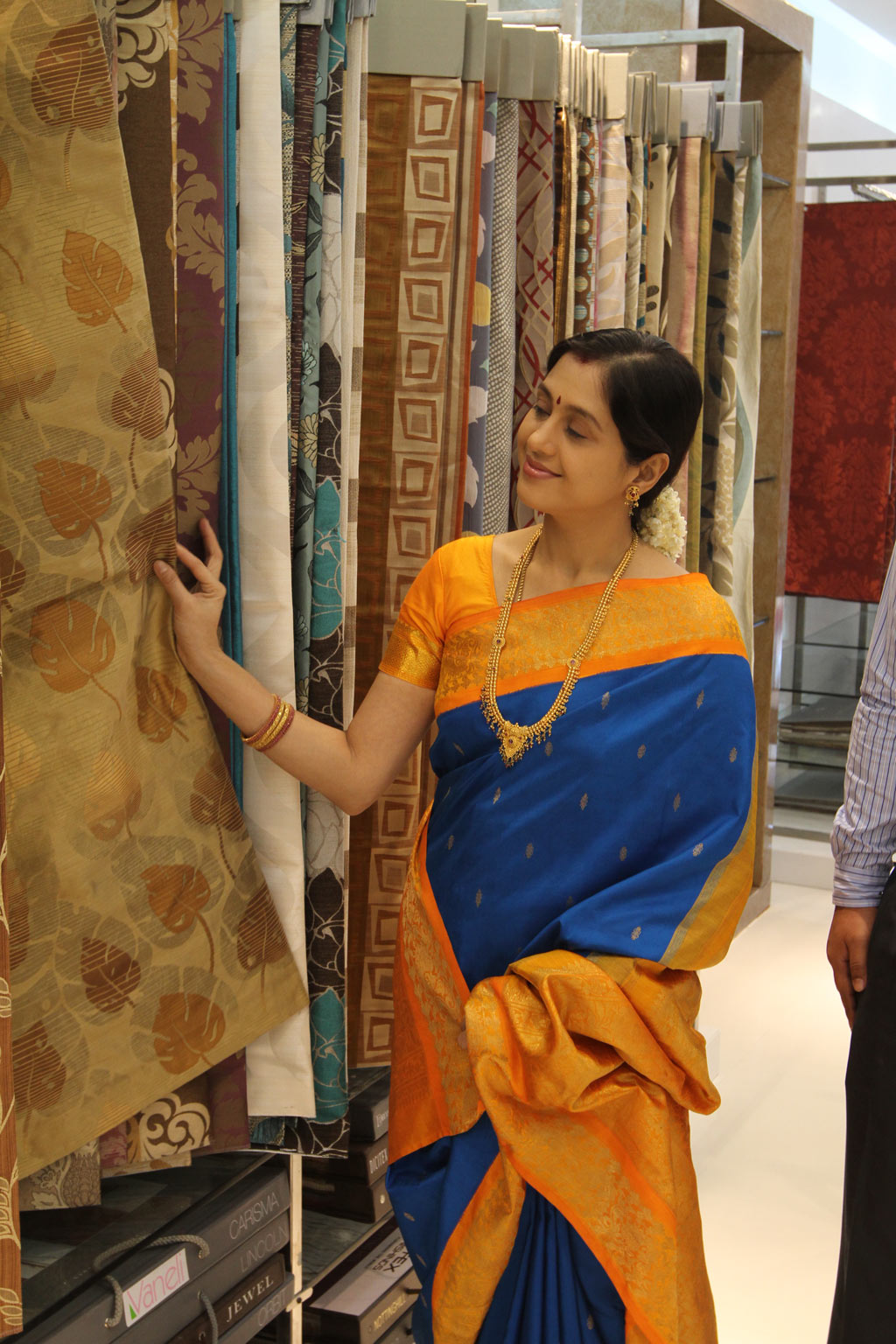 Devayani At Textile Showroom Inauguration Event hd photo