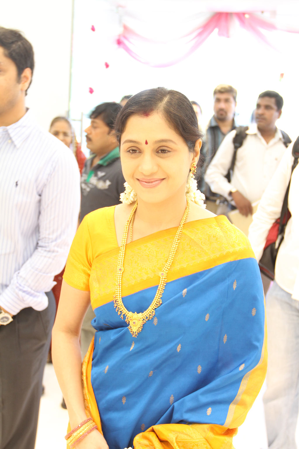 Devayani At Textile Showroom Inauguration Event hd photo