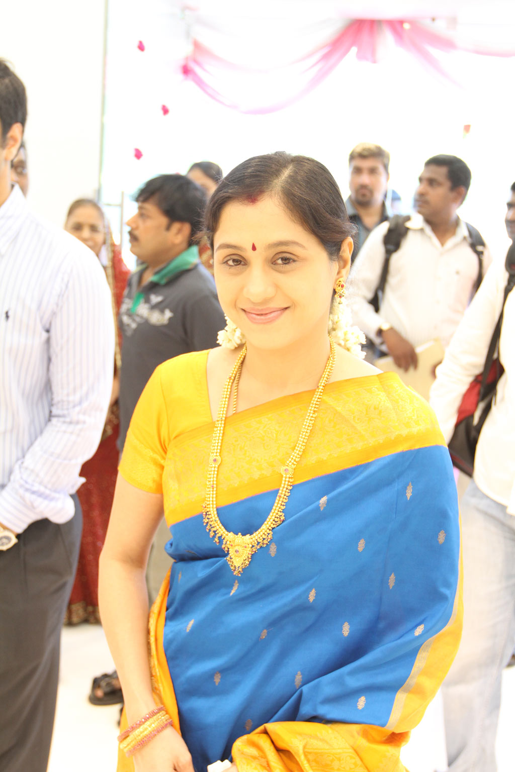 Devayani At Textile Showroom Inauguration Event hd photo
