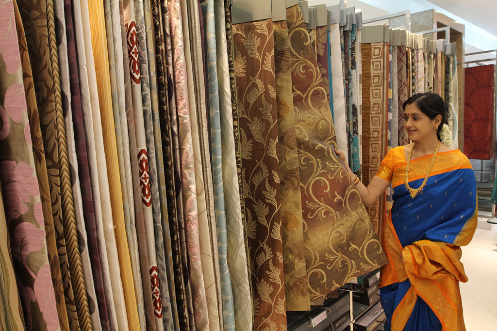 Devayani At Textile Showroom Inauguration Event hd photo