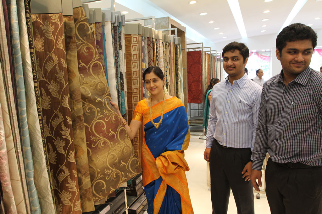 Devayani At Textile Showroom Inauguration Event hd photo