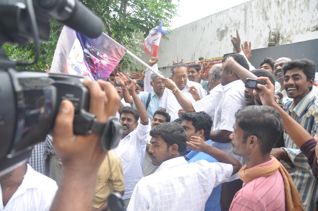 Flag Off ceremony of Rajini Rasigan Express Event hd photo