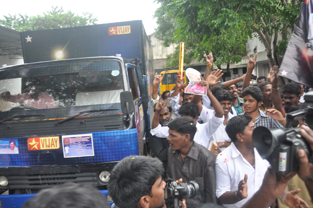 Flag Off ceremony of Rajini Rasigan Express Event hd photo
