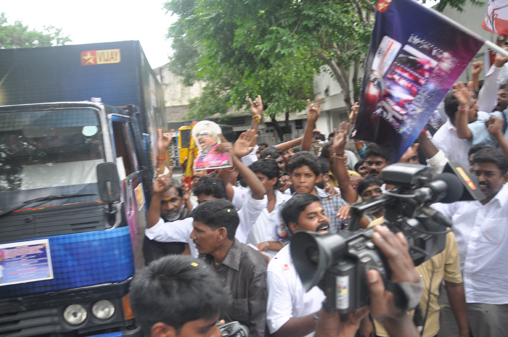 Flag Off ceremony of Rajini Rasigan Express Event hd photo