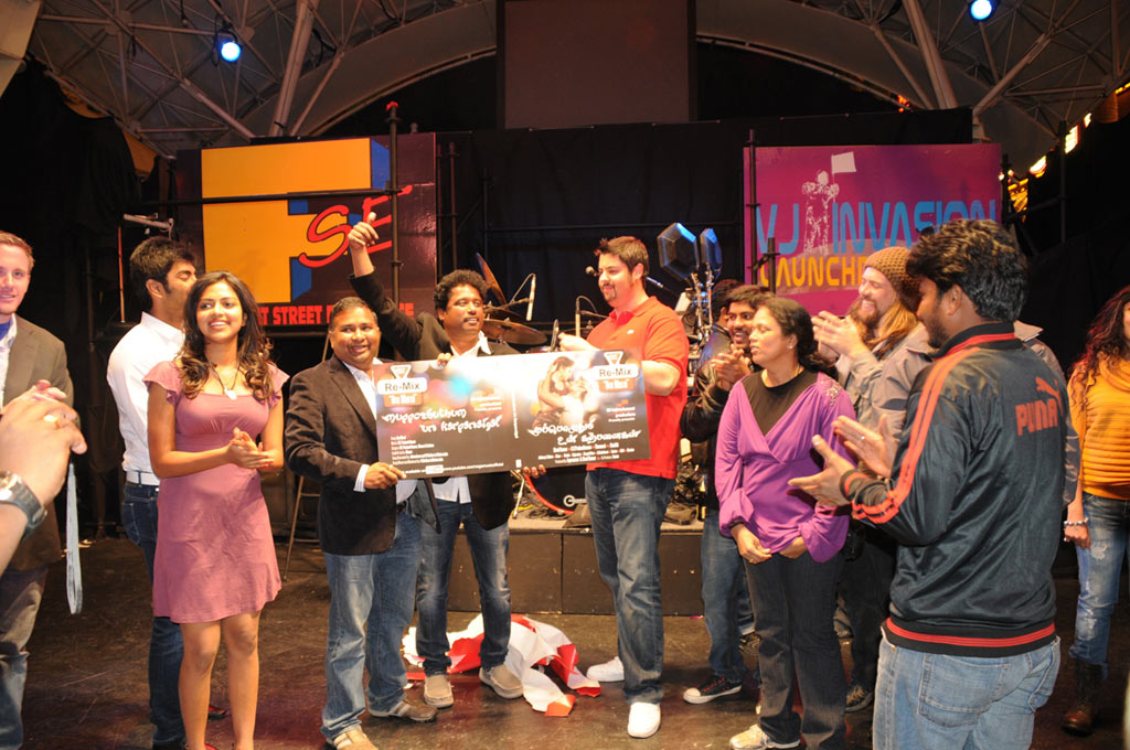 Muppoluthum Un Karpanaigal Remix Oumurai Song Launch Event hd photo