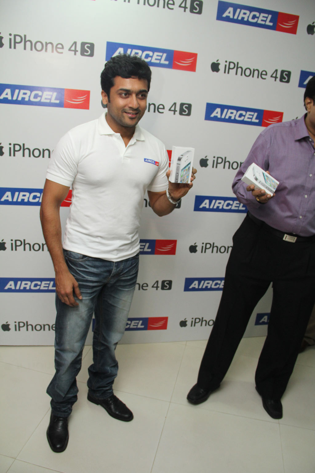 Surya launches Aircel iPhone Event hd photo